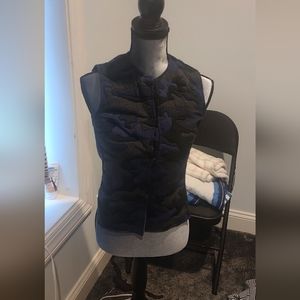 Ladies ROE vest size small.